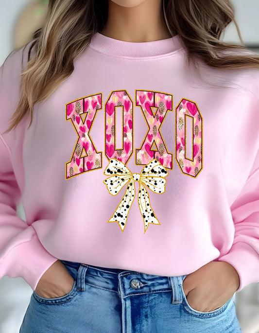 XOXO bow
